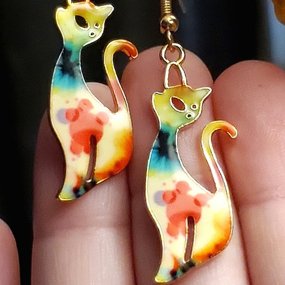 5 handmade pair of enamel colorful cat charm earrings with gold hooks. - Picture 3 of 6